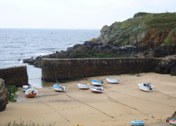 Бухта в Иль-Дье, Франция – фотографии Франции