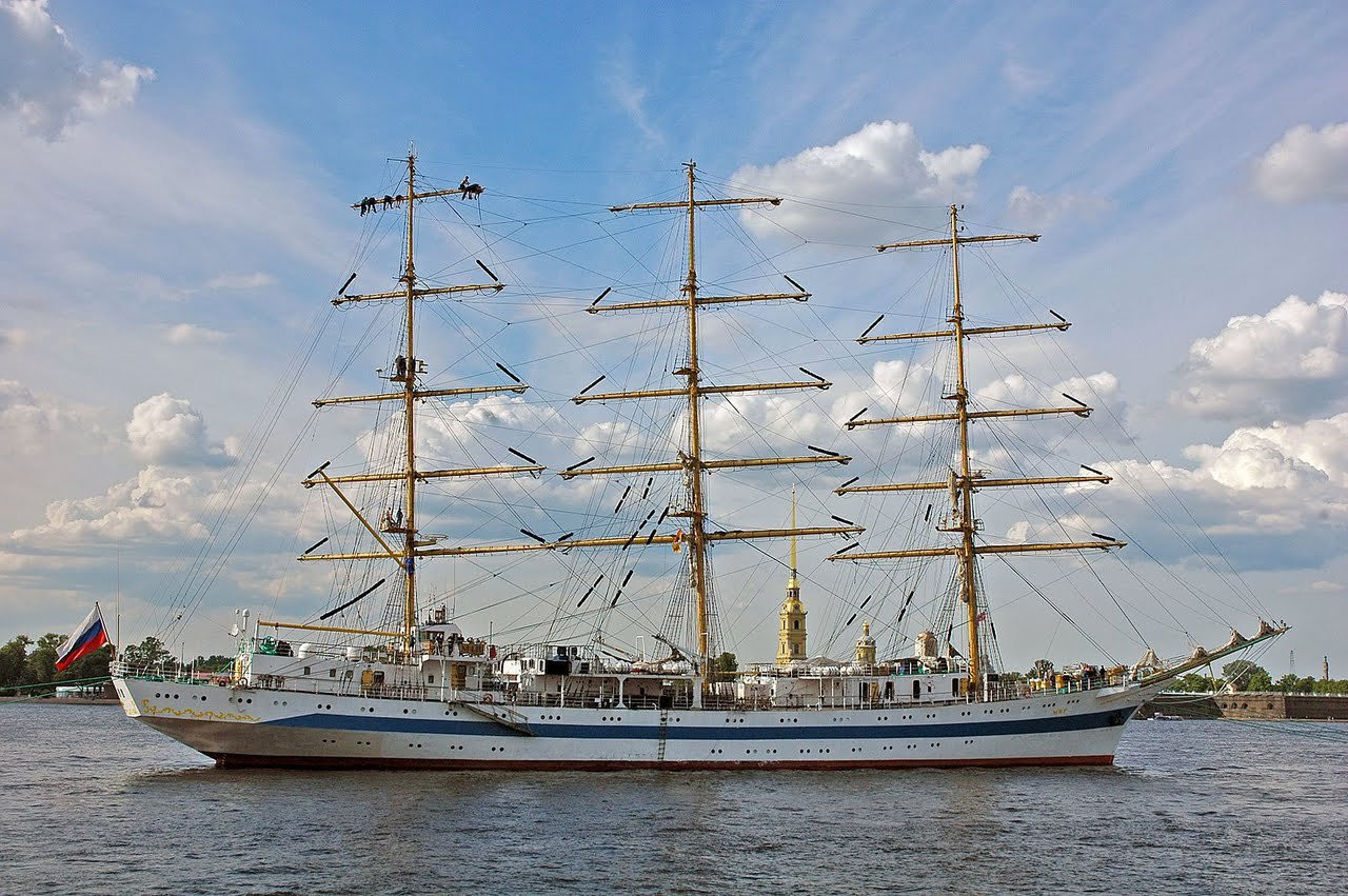 Парусник в Санкт-Петербурге, Россия – фотографии России