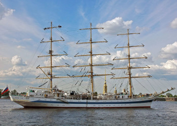 Парусник в Санкт-Петербурге, Россия – фотографии России