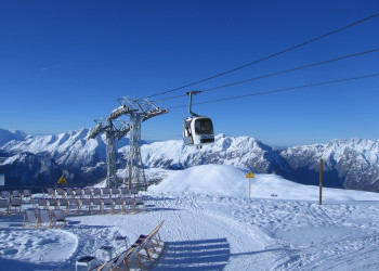 Подьёмник в Альп-д'Юез, Франция – фотографии Франции