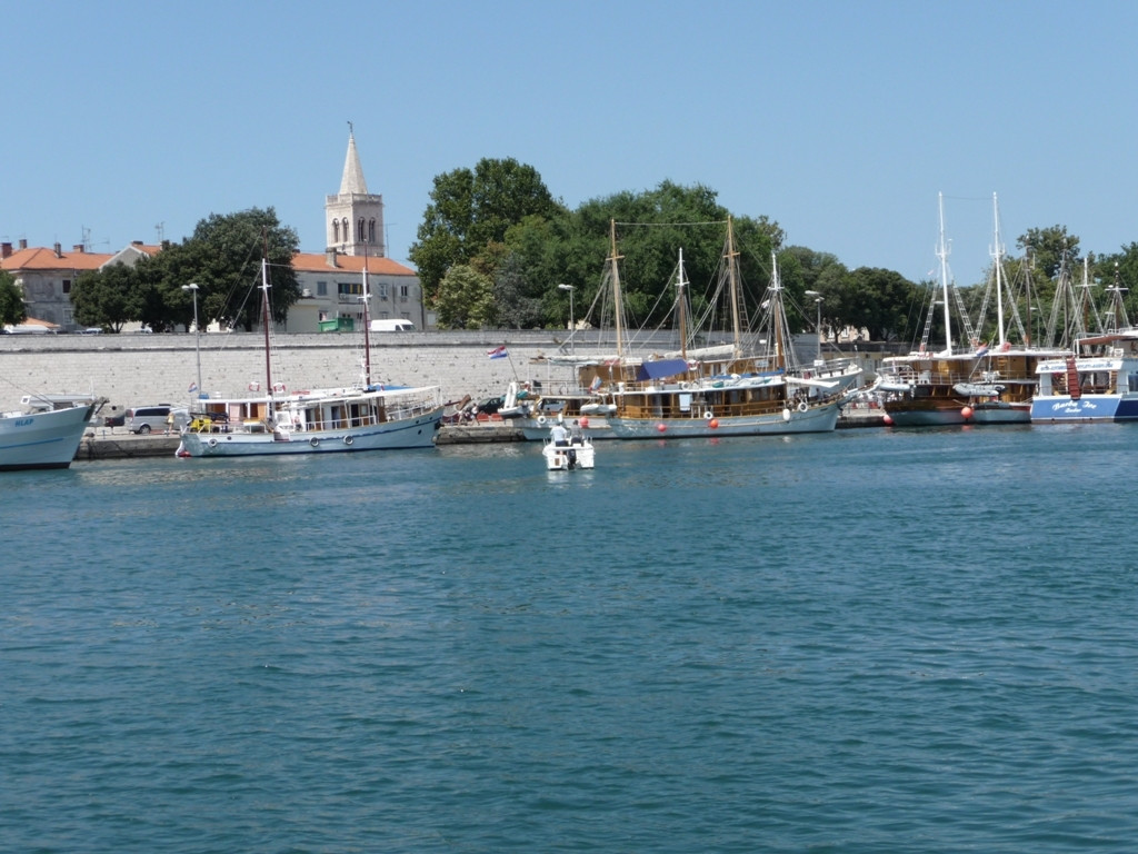 Яхты и катера в Задаре, Хорватия – фотографии Хорватии