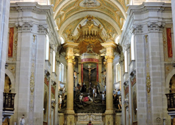 Церквушка в стиле барокко - главная достопримечательность Бон-Жезуш – фотографии Португалии