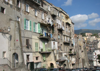 Дома в Бастии, Франция. Фото 3 – фотографии Франции