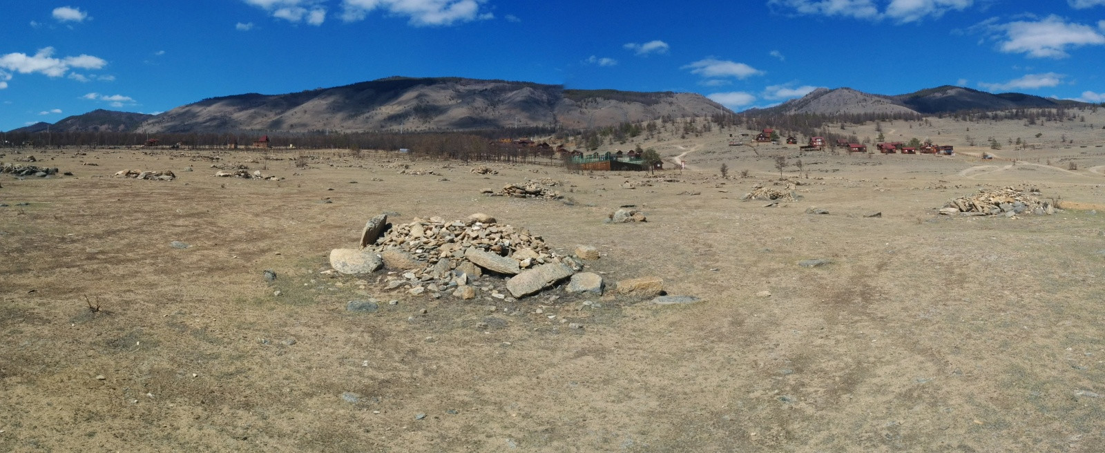 Вид на турбазу Алтан на Малом море. Фото 1 – фотографии России