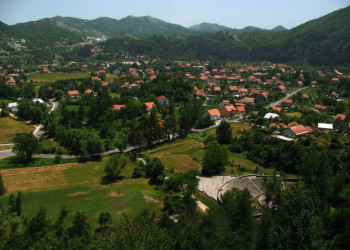 Деревня в Цетине, Черногория – фотографии Черногории