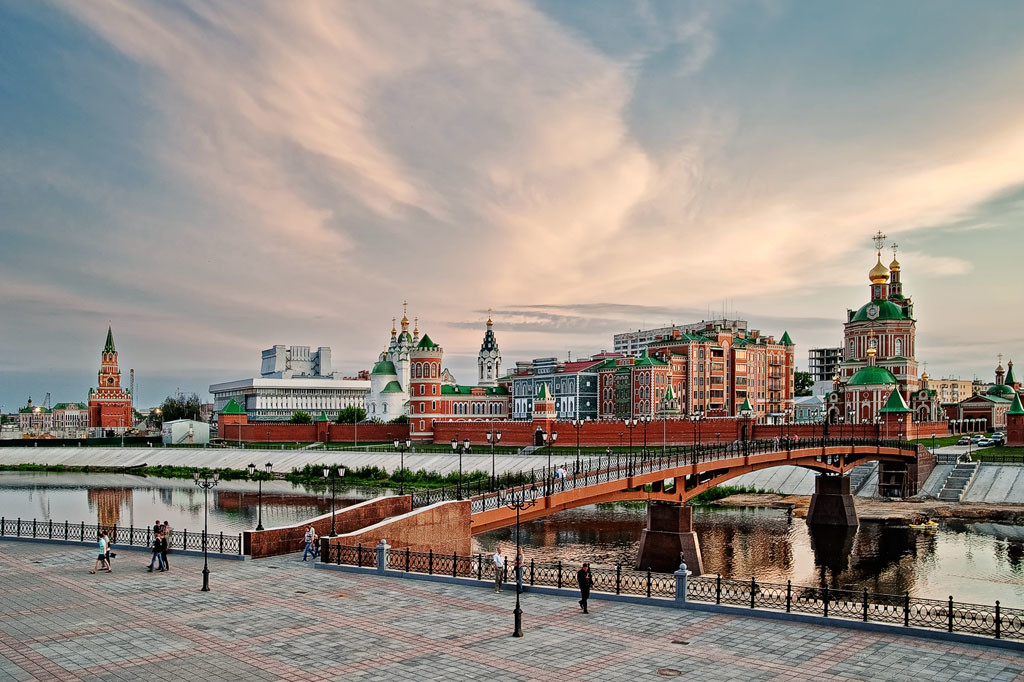 Новый красивый центр Йошкар-Олы, республика Марий Эль – фотографии России