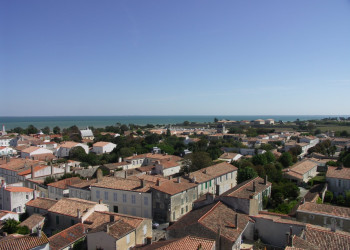 Крыши домов на острове Ре, Франция. Фото 1 – фотографии Франции