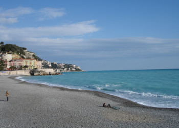 Пляж в Ницце, Франция. Фото 6 – фотографии Франции