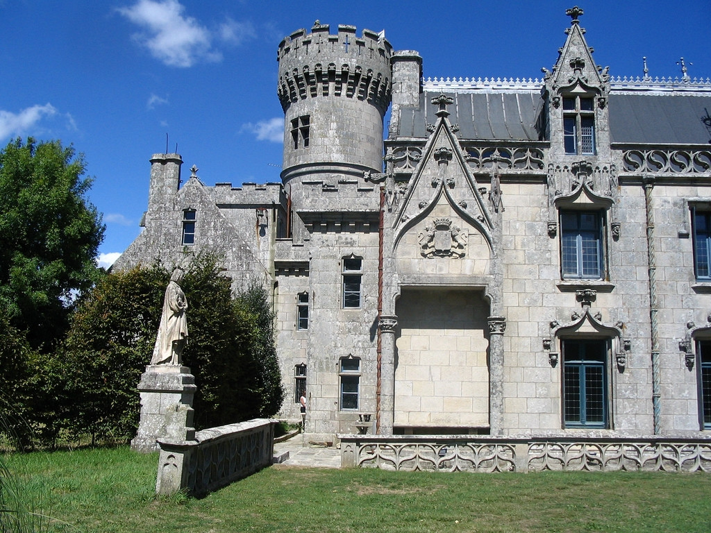 Замок в Конкарно, Франция – фотографии Франции