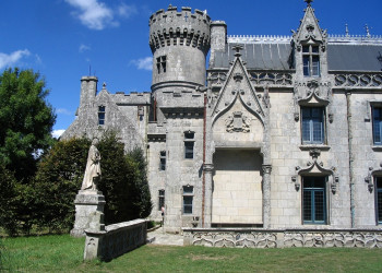 Замок в Конкарно, Франция – фотографии Франции