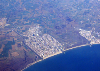 Вид с самолёта на Эмпуриабраву – фотографии Испании