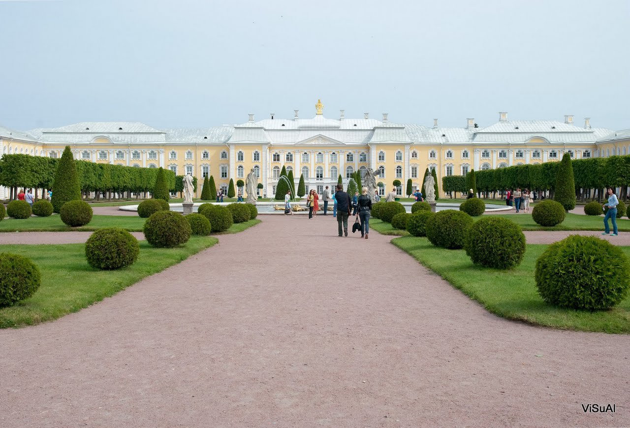 Парк в Петергофе, Россия – фотографии России