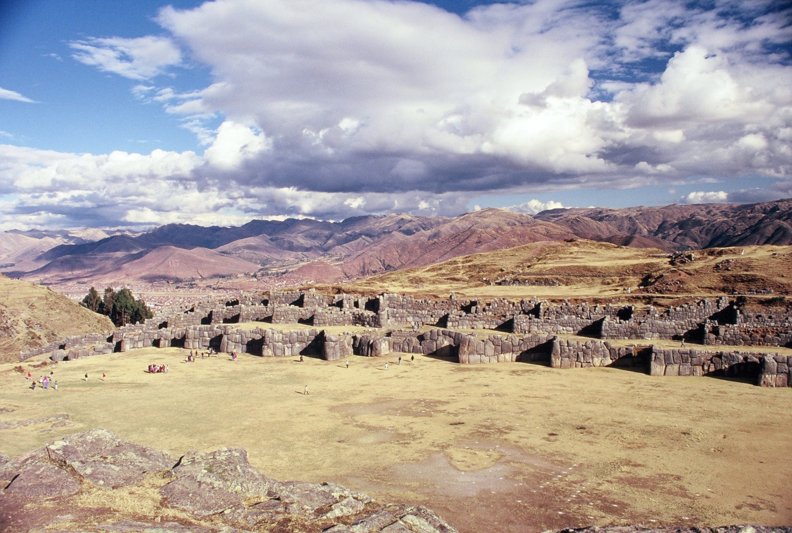 Панорамный вид крепости инков – фотографии Перу