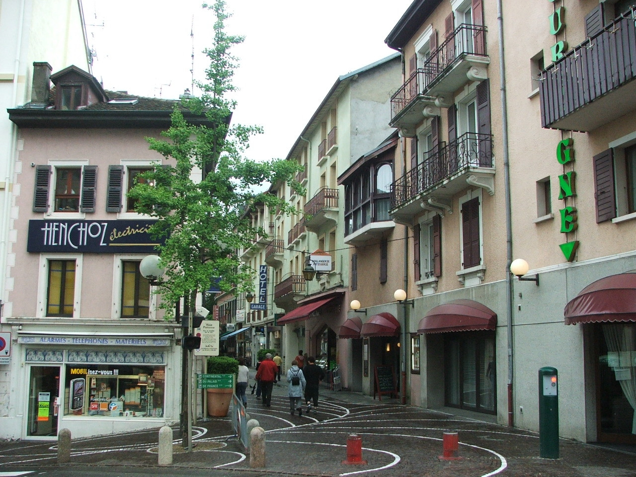 Дома в Эвиан-ле-Бен, Франция. Фото 9 – фотографии Франции