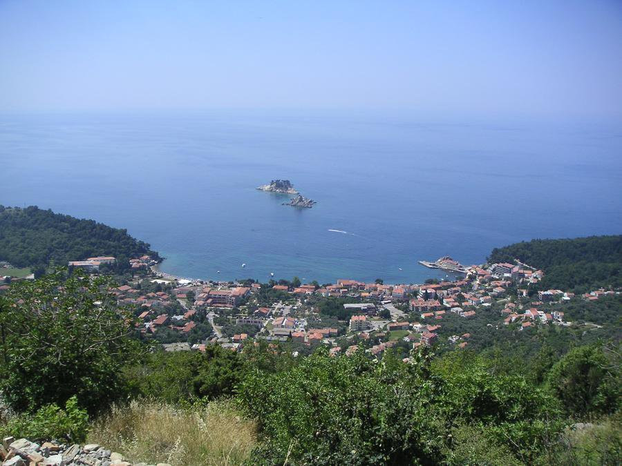 Панорамный вид в Петровац, Черногория – фотографии Черногории