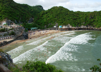 Один из самых популярных пляжей острова – фотографии Вьетнама