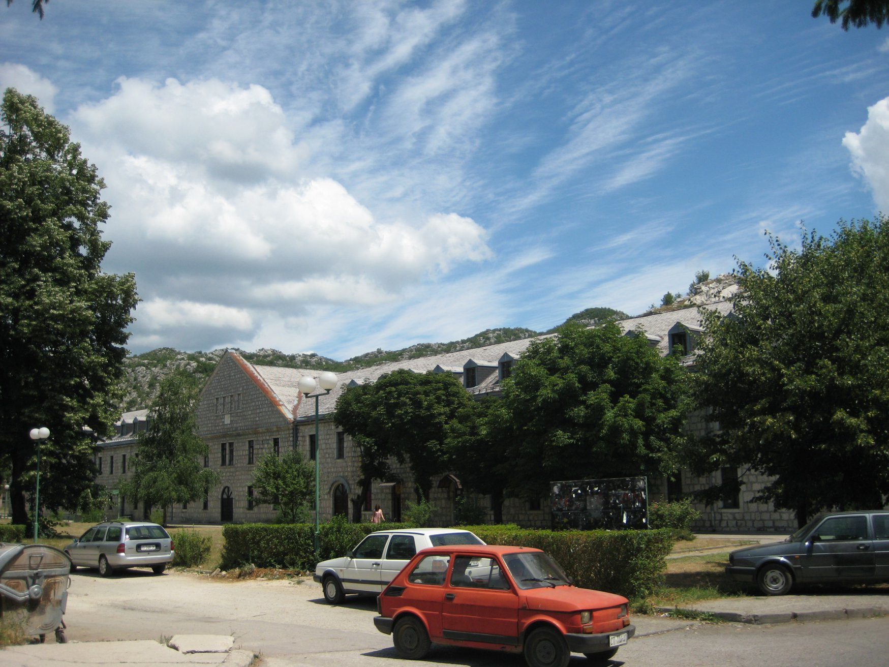 Транспорт в Цетине, Черногория – фотографии Черногории