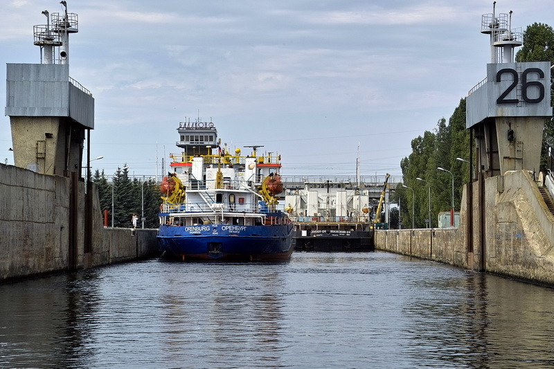Шлюз в Балаково в Саратовской области – фотографии России