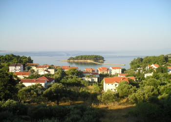 Дома на острове Раб, Хорватия – фотографии Хорватии