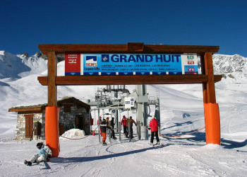 Люди в Тинь, Франция – фотографии Франции