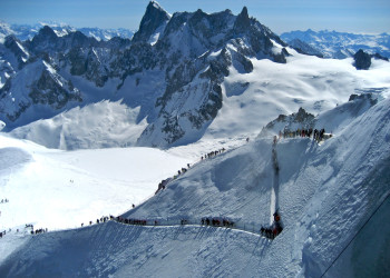 Альпинисты в Ла-Валле Бланш, Франция – фотографии Франции
