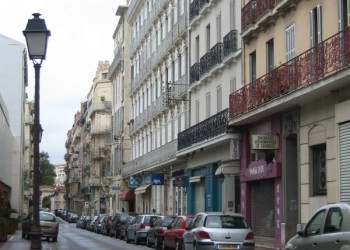 Улица в Тулоне, Франция. Фото 1 – фотографии Франции