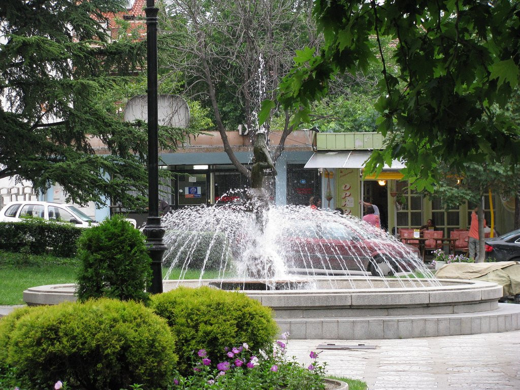 Фонтан  в Сандански, Болгария – фотографии Болгарии