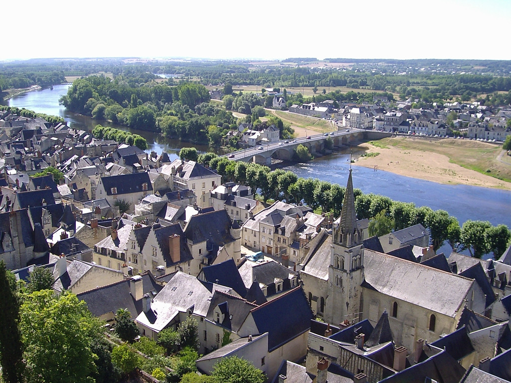 Панорамный вид в Шиноне, Франция – фотографии Франции