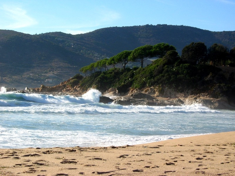 Волны в Корсика, Франция. Фото 4 – фотографии Франции