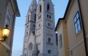 Ещё одна фотка церкви в Винер-Нойштадт – фотографии Австрии