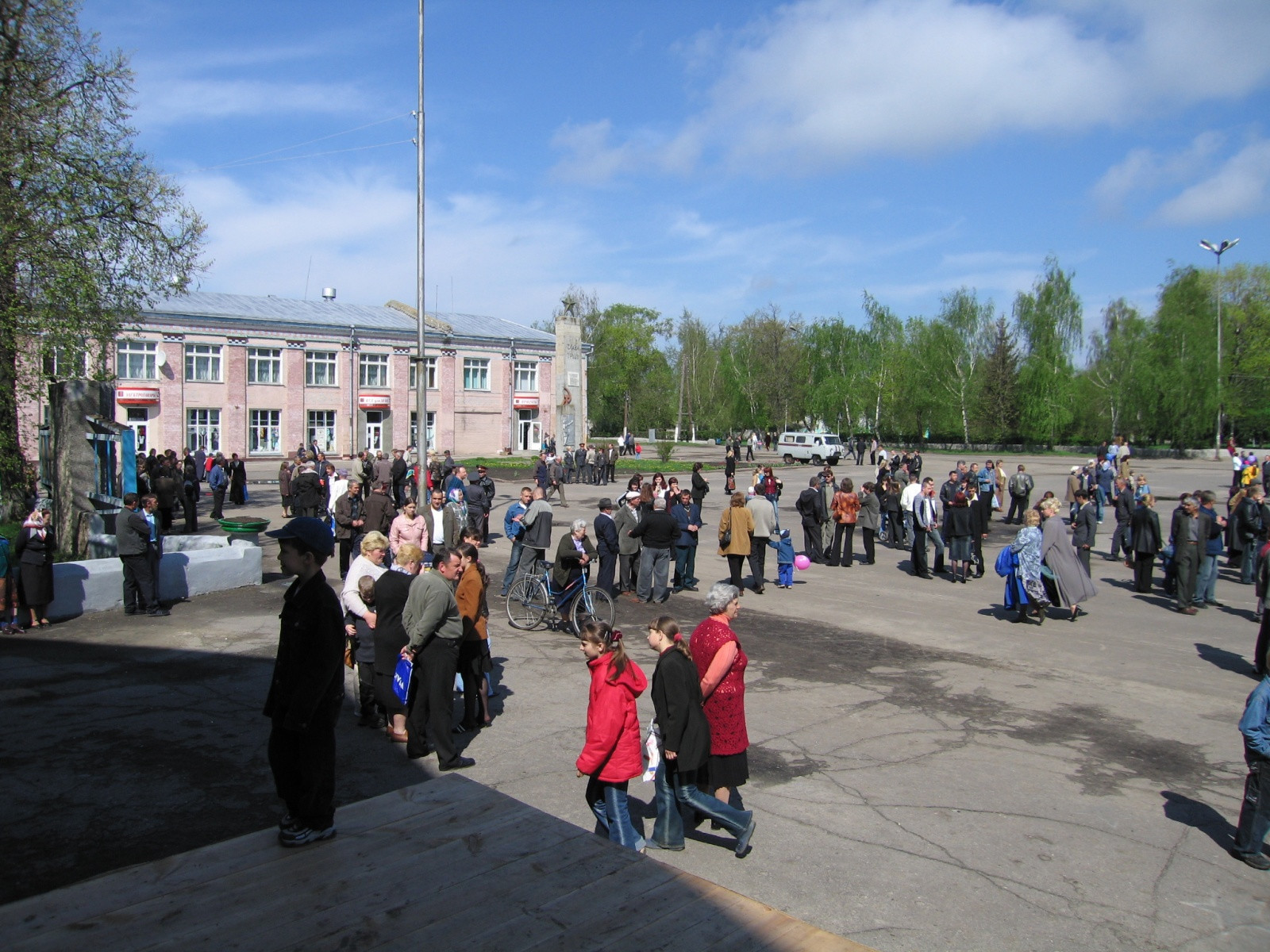 Главная площадь в Стародубе – фотографии России