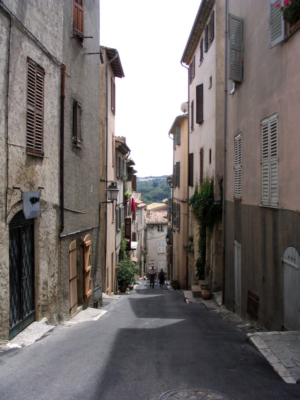 Улица в Биоте, Франция. Фото 1 – фотографии Франции