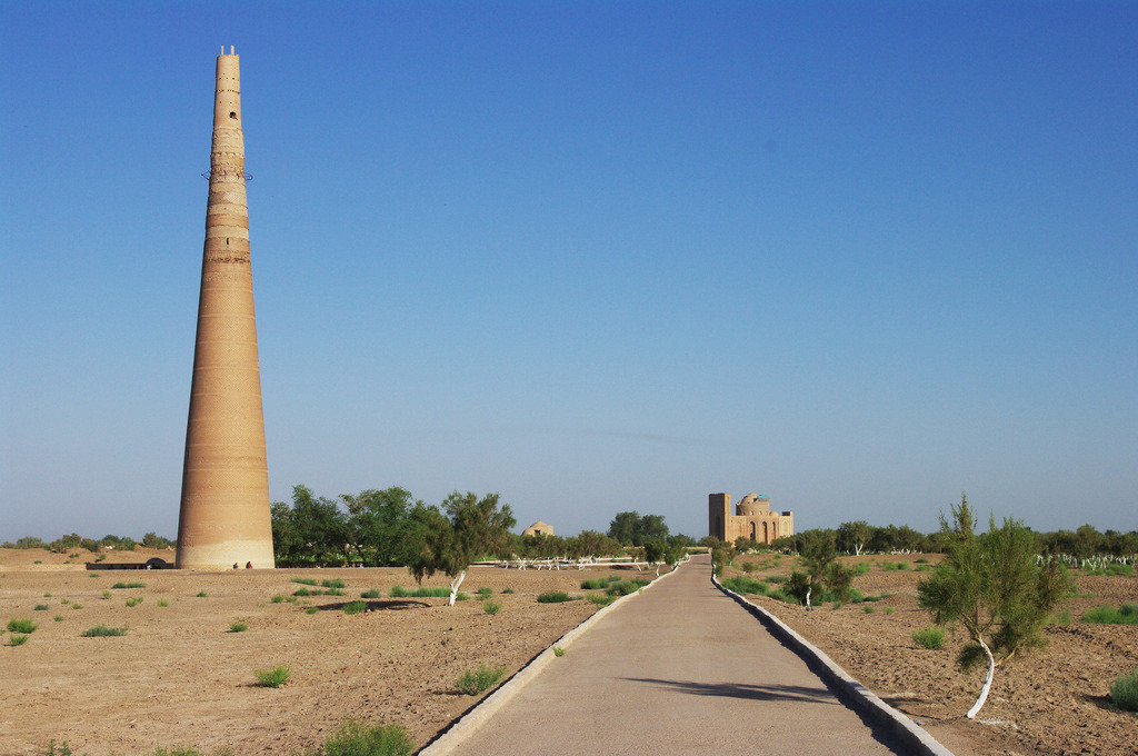 Минарет Кутлуг-Тимура, Куня-Ургенч. Фото 2 – фотографии Туркменистана