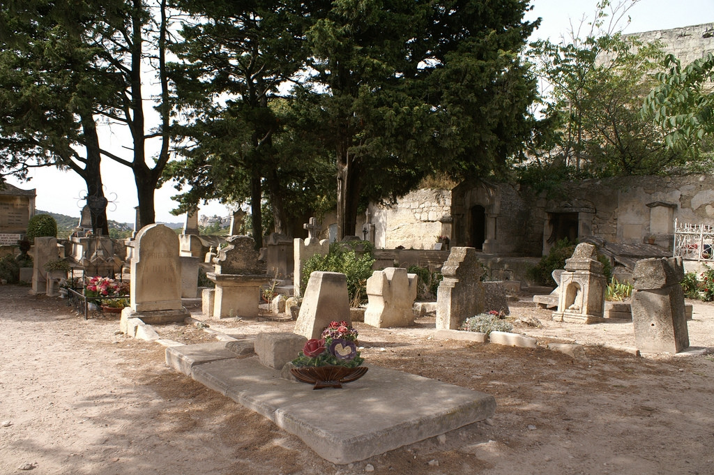 Кладбище в Ле-Бо-де-Прованс, Франция. Фото 1 – фотографии Франции