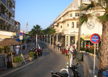 Дома в Жуан-ле-Пен, Франция. Фото 1 – фотографии Франции