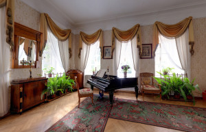 Один из интерьеров в Тарханах – фотографии России