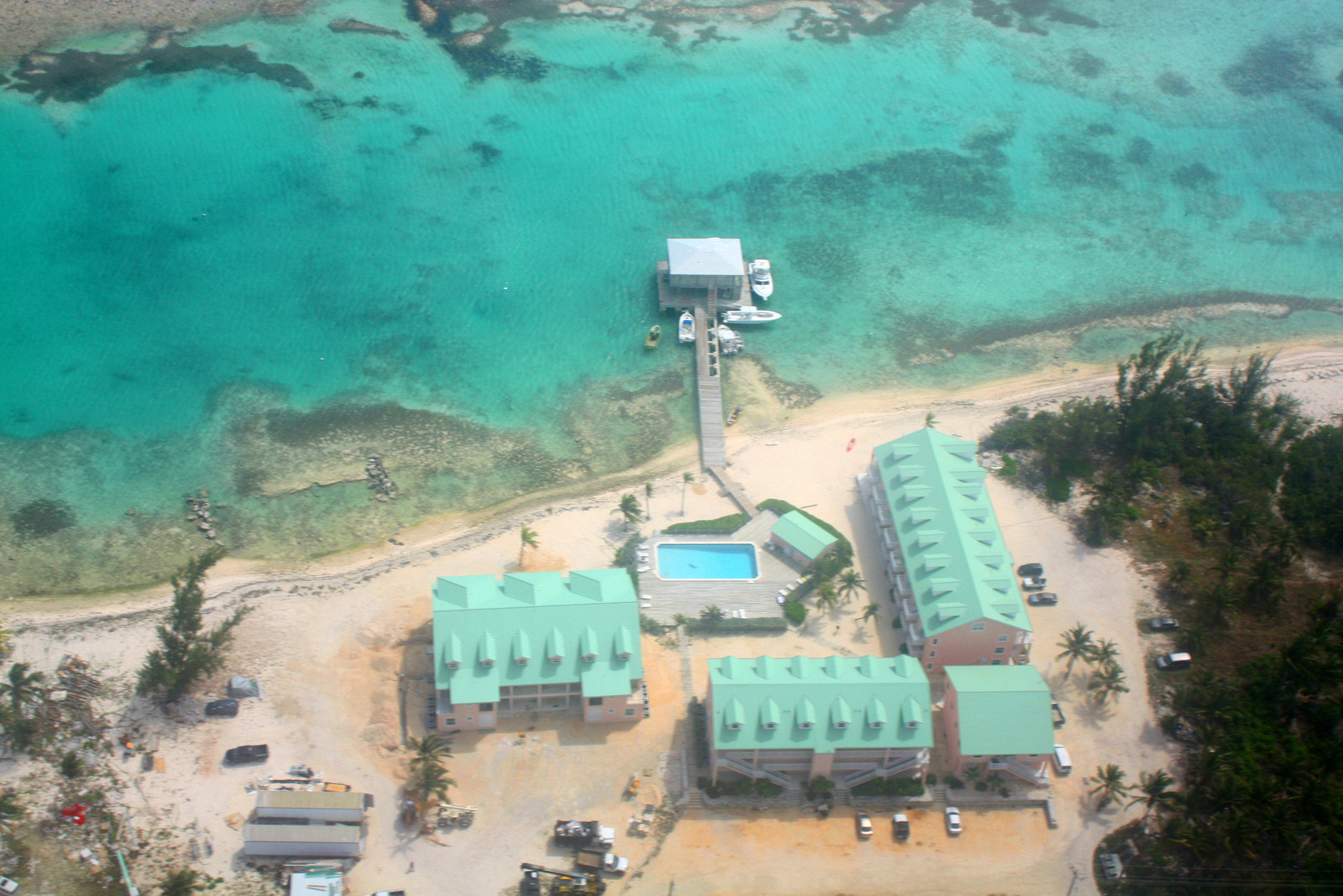 Курортный комплекс на острове Кайман-Брак. Фото 1 – фотографии Каймановых островов