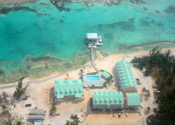 Курортный комплекс на острове Кайман-Брак. Фото 1 – фотографии Каймановых островов