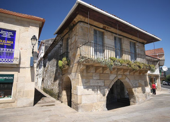 Средневековые здания Муроса – фотографии Испании