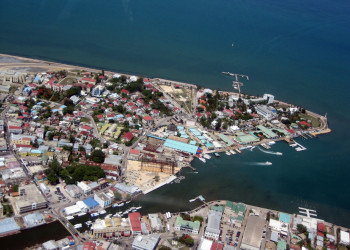 Бели́з (Belize) — крупнейший город и порт в государстве Белиз – фотографии Белиза