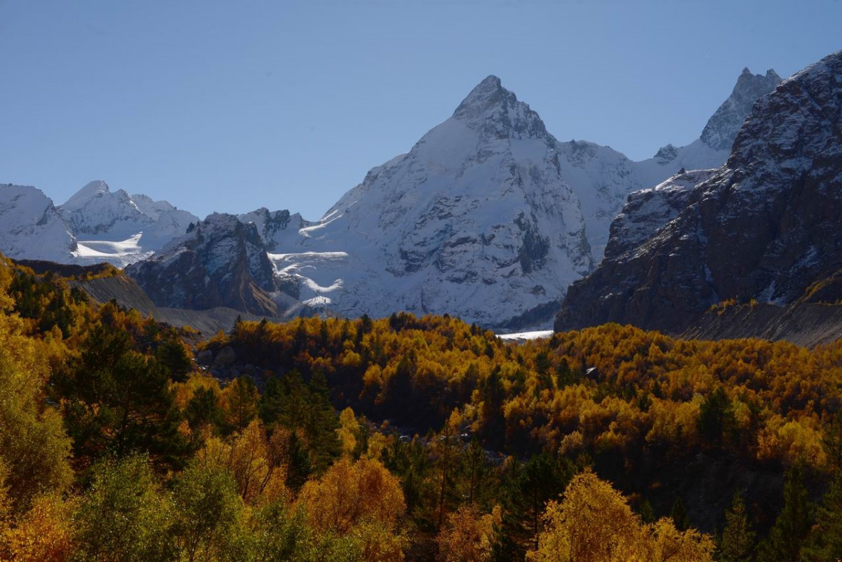 Вершина Джантуган в Адыл Су, Россия – фотографии России