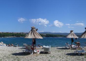 Пляж в Крк, Хорватия – фотографии Хорватии