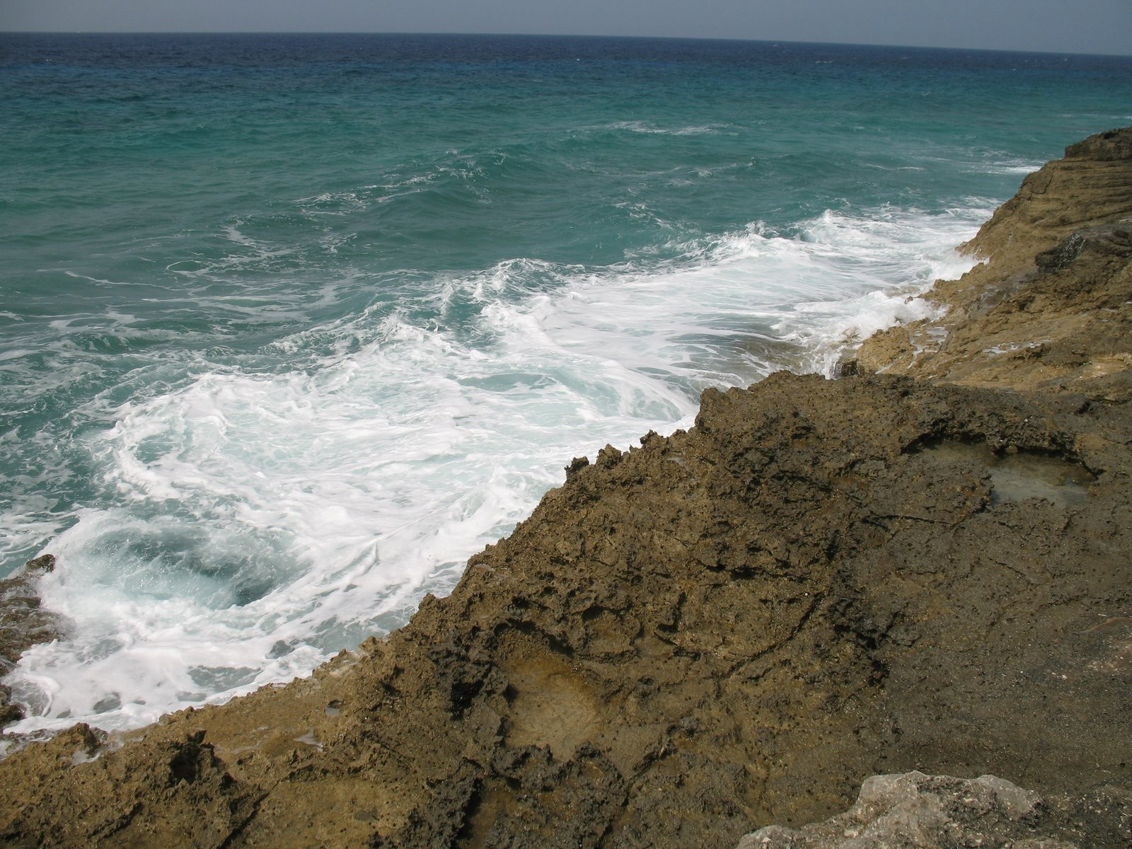 Скалы на острове Сан-Сальвадор, Багамские острова. Фото 2 – фотографии Багамских островов