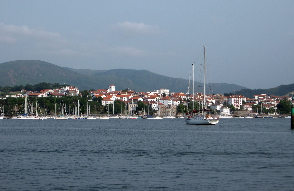 Яхты и катера в Андае, Франция. Фото 1 – фотографии Франции