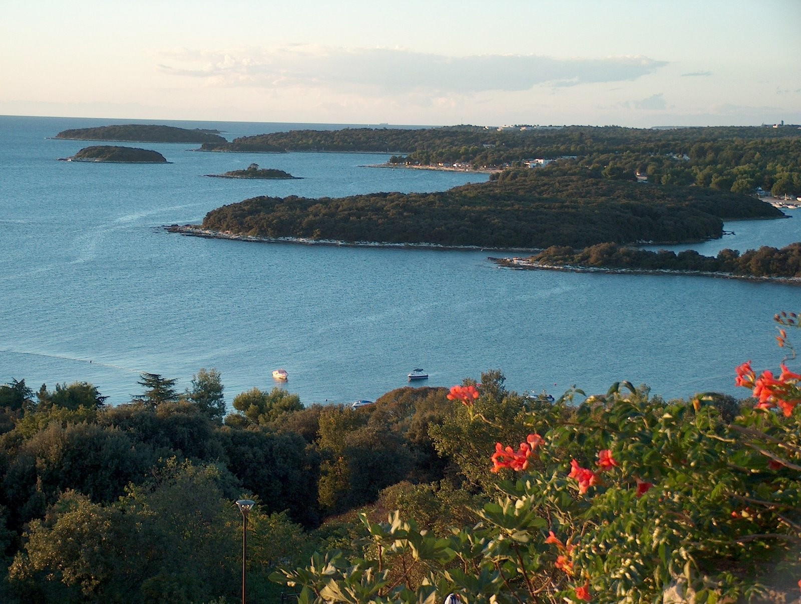 Панорамный вид в Врсаре, Хорватия. Фото 7 – фотографии Хорватии