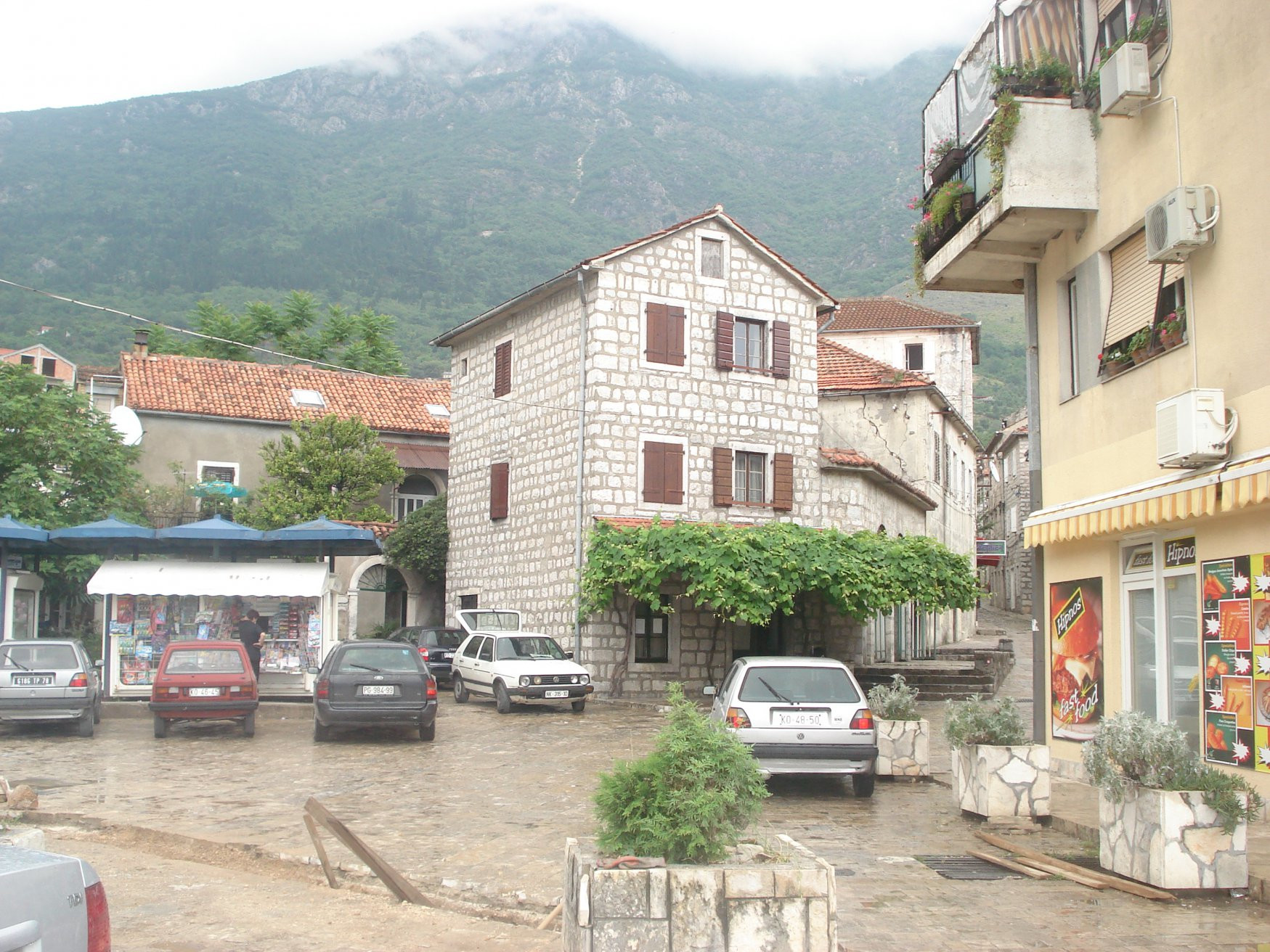 Дома в Рисан, Черногория. Фото 1 – фотографии Черногории