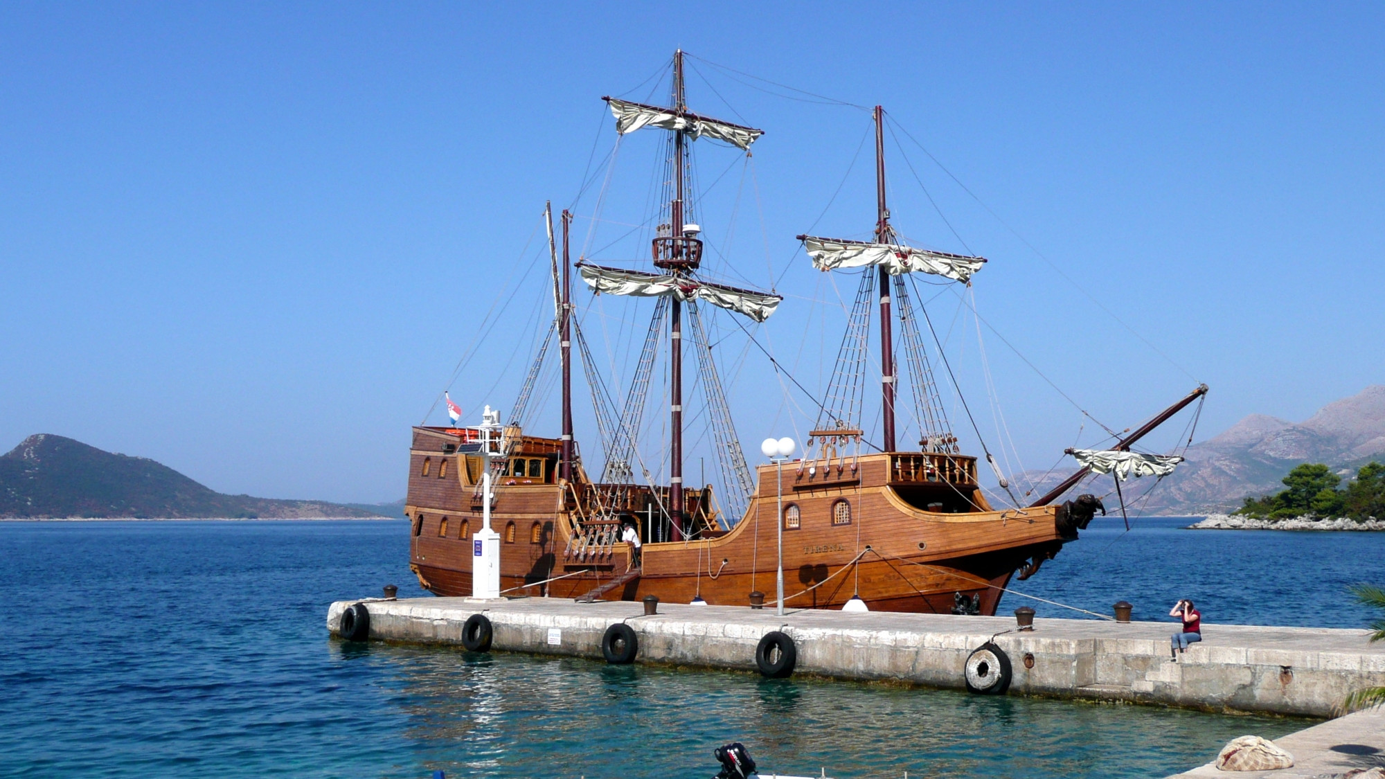 Яхта на острове Колочеп, Хорватия – фотографии Хорватии