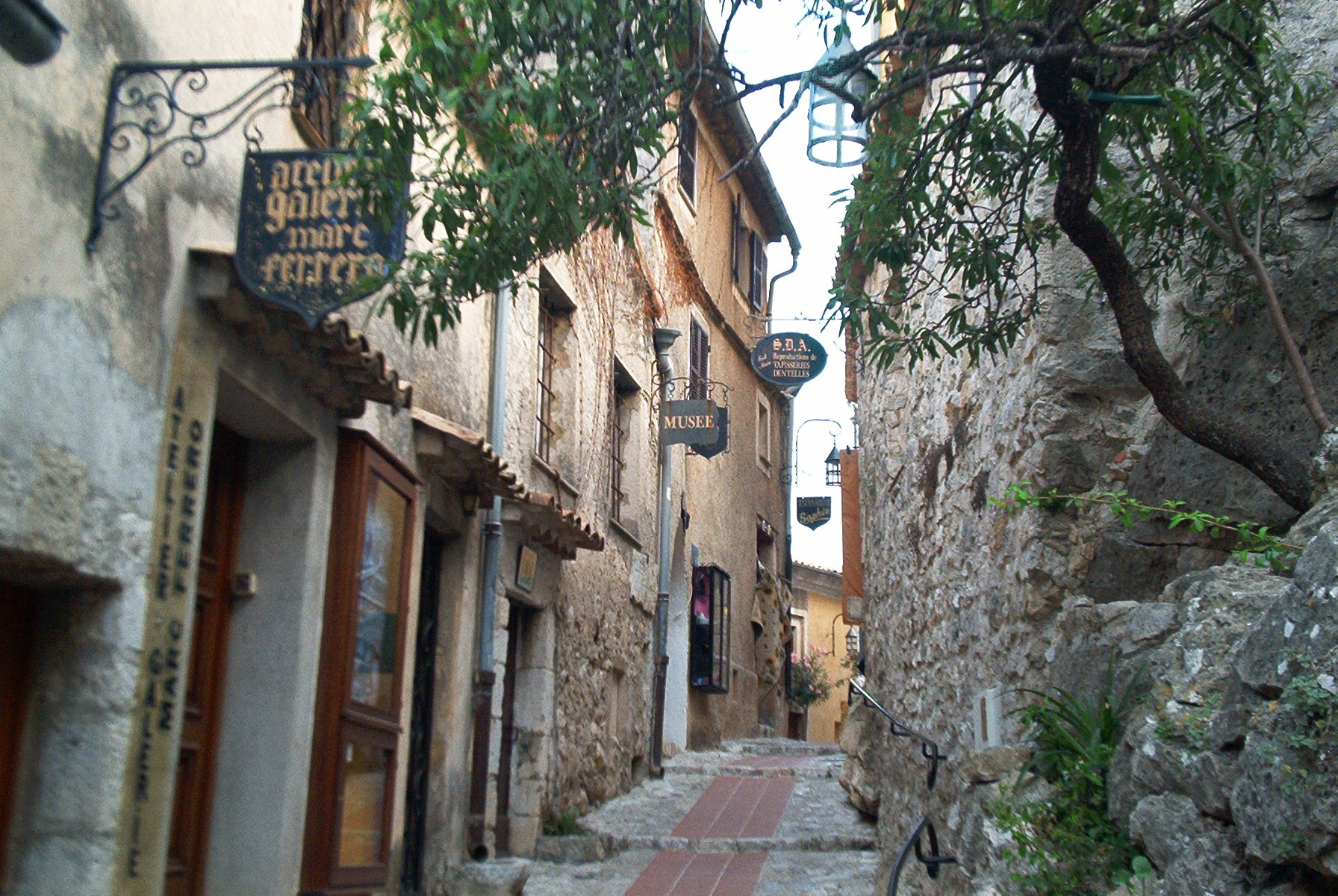 Улица в Эз, Франция. Фото 3 – фотографии Франции