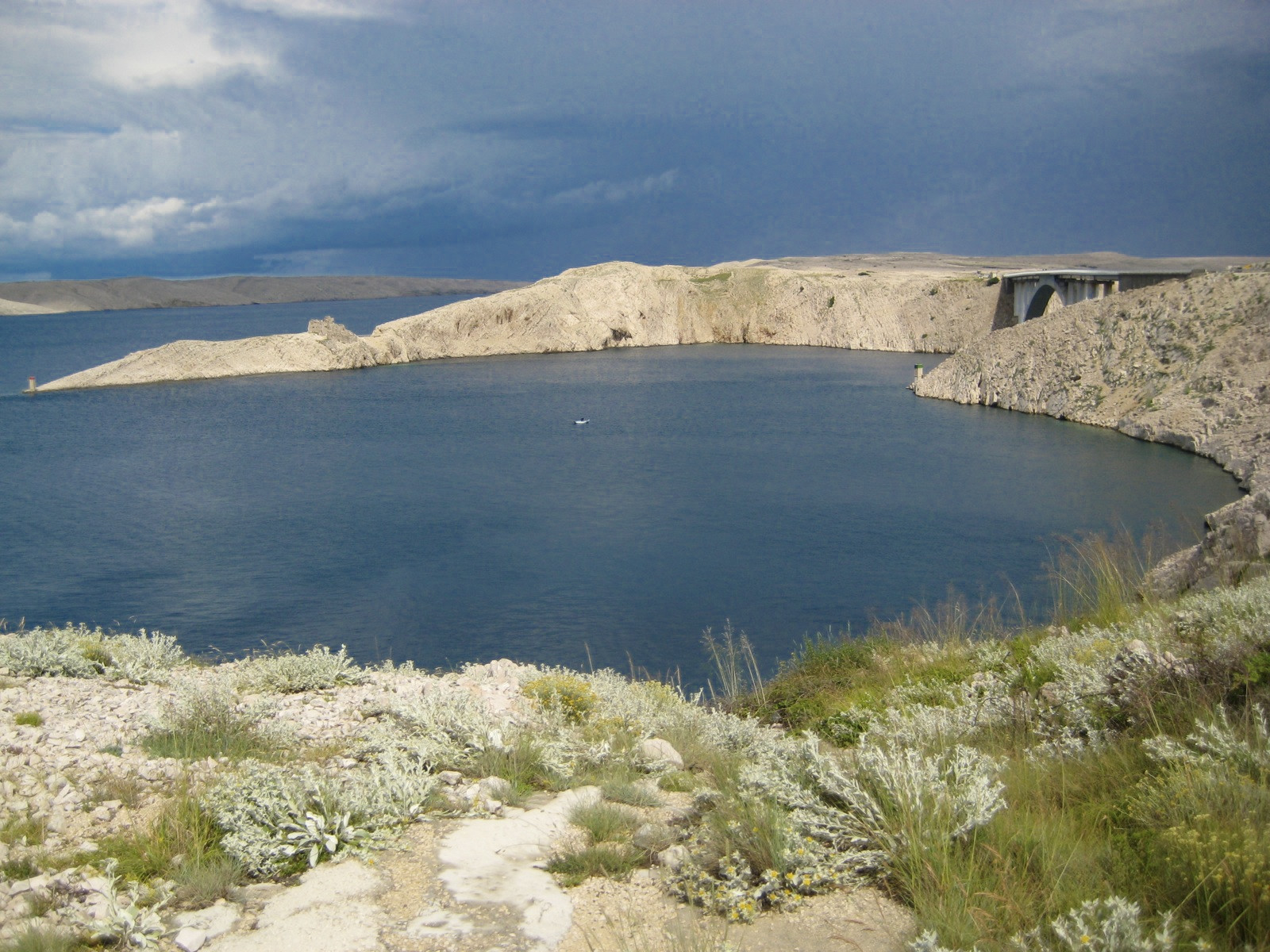 Берега на острове Паг, Хорватия. Фото 24 – фотографии Хорватии