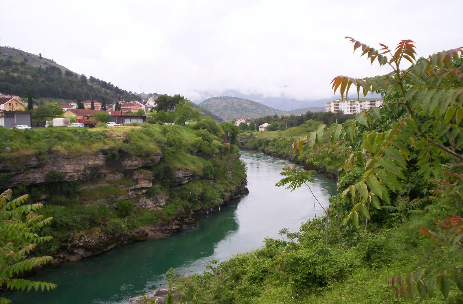 Река в Сутоморе, Черногория – фотографии Черногории